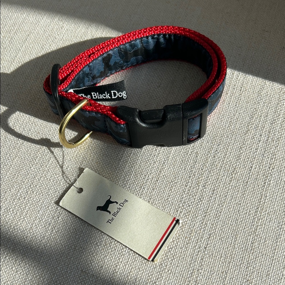 NWT The Black Dog Red and Black Pet Collar, size medium